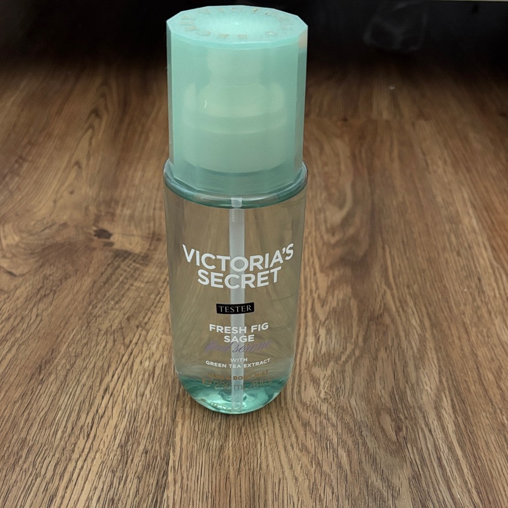 Victoria's Secret Fresh Fig Sage Perfume - Green